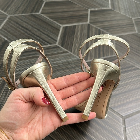 Ankle strap metallic gold heels size 10 - Picture 5 of 7